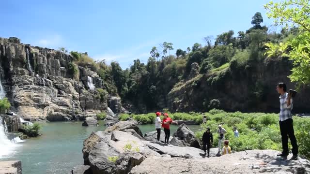 Vietnam Da Lat. Thac Pongour.  Pongour Waterfalls.