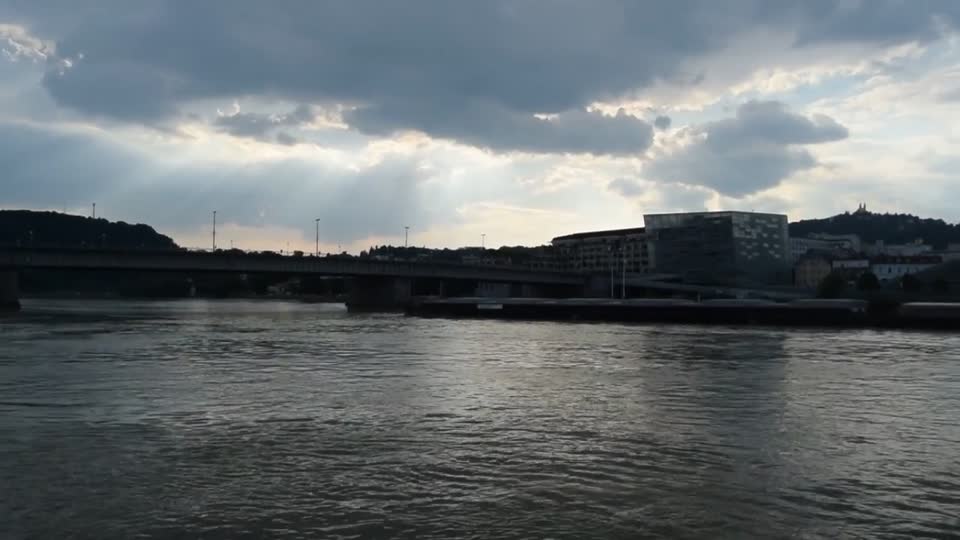 Amsterdam to Budapest. Budapest. Film of the river from our docking area.