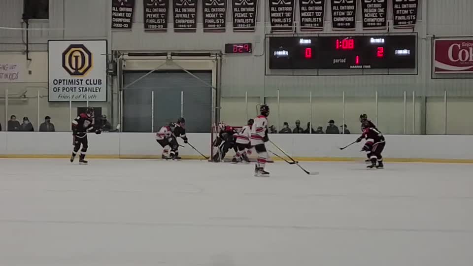 Mount Brydges Bulldogs at Port Stanley Sailors  Dec 21 2021