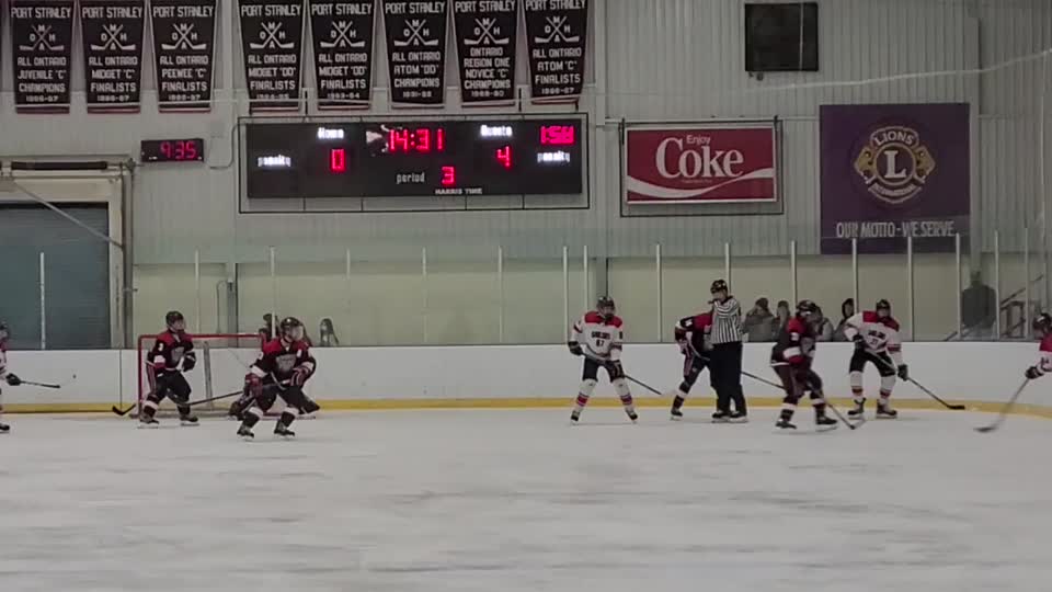Mount Brydges Bulldogs at Port Stanley Sailors  Dec 21 2021